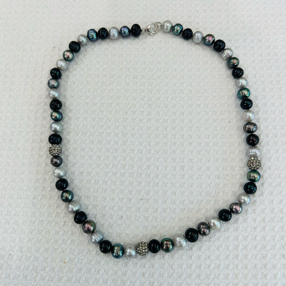 Iridescent Honora Pearl Necklace in Assorted Colors - Picture 4 of 7